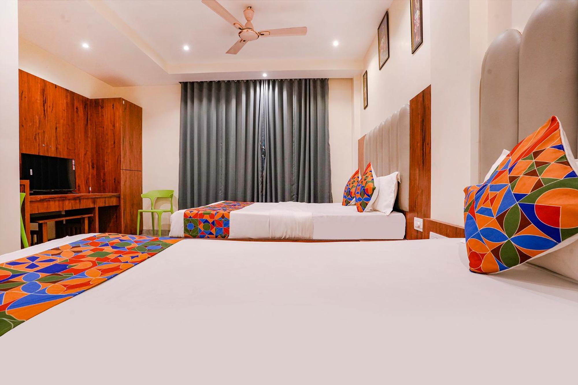 Fabexpress Utsav Residency - Nr Panvel Hotel Jāmb Exterior foto
