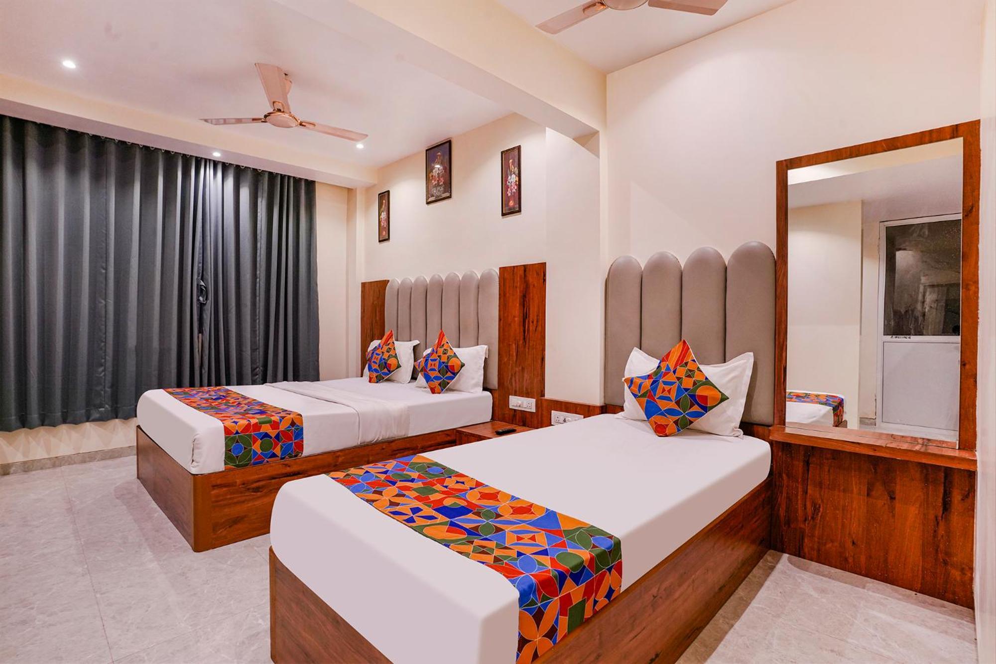 Fabexpress Utsav Residency - Nr Panvel Hotel Jāmb Exterior foto