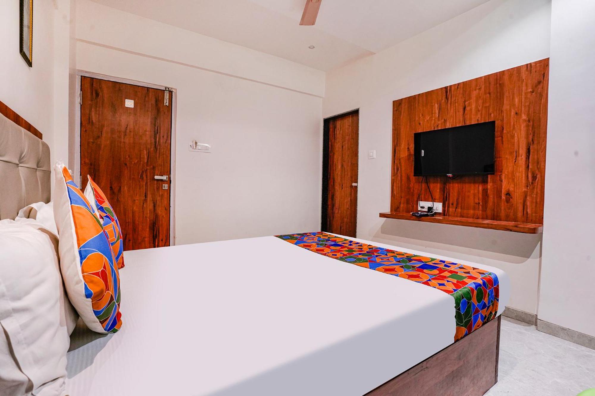 Fabexpress Utsav Residency - Nr Panvel Hotel Jāmb Exterior foto